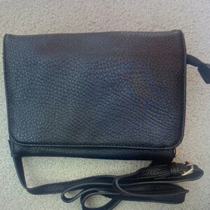 Elegant Black Leather Crossbody Bag